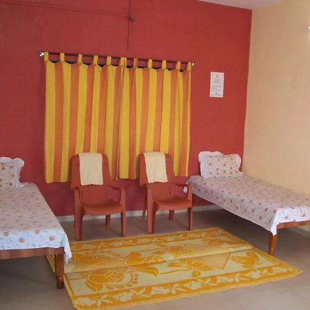 Mtdc Approved Mohiniraj Guest House Nashik Zewnętrze zdjęcie